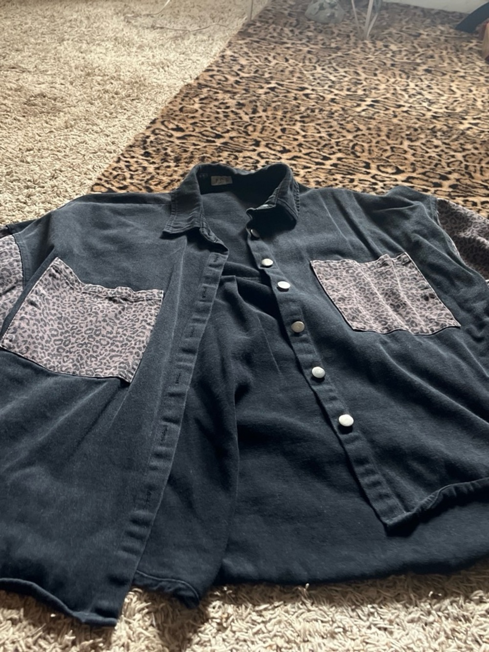 POL Black Button-Down Shirt with Leopard Print Patch Pockets